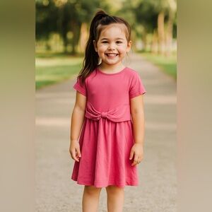 339.Kate Spade Bright pink dress short sleeve round neck casual girl in size 12